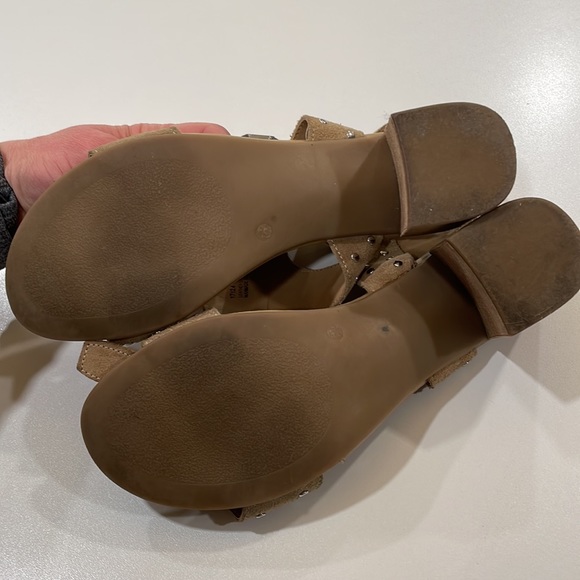 Gorgeous studded Barbara Barberi sandals - Picture 7 of 8